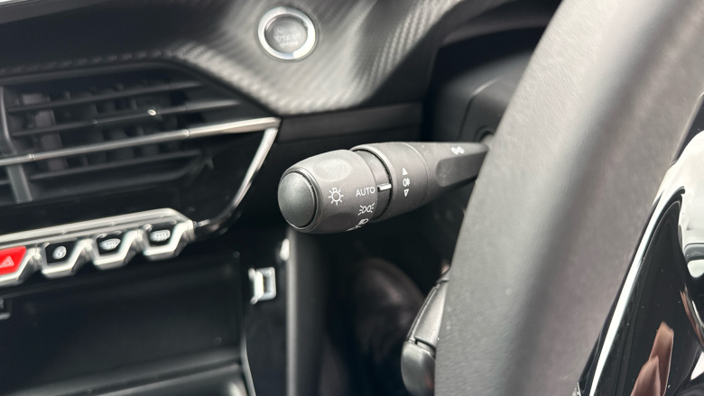 Peugeot 208 1.2 PureTech 100 Allure Premium + 5dr Petrol Hatchback